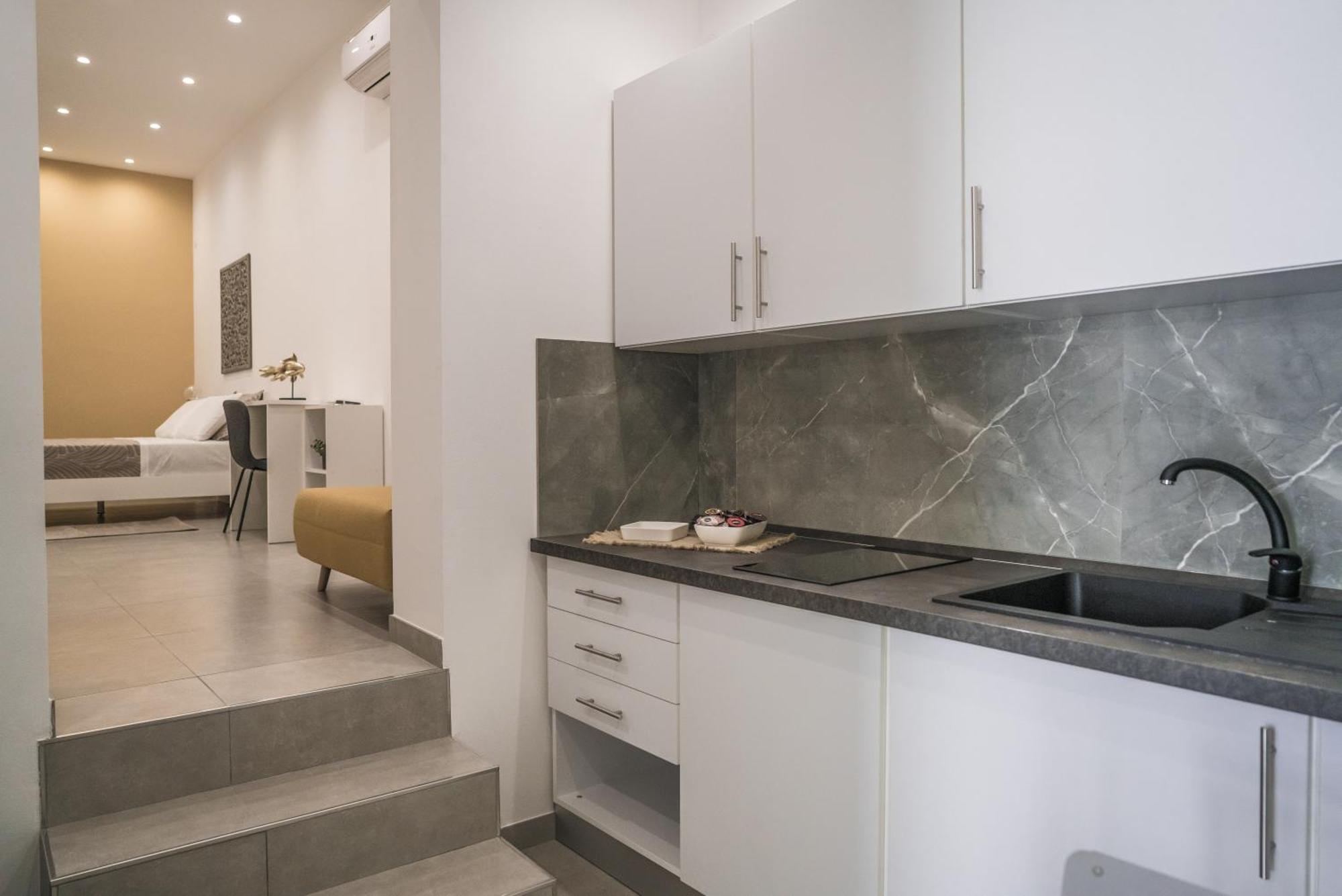 Casa Azzurra Rooms E Apartment 테라시니 외부 사진