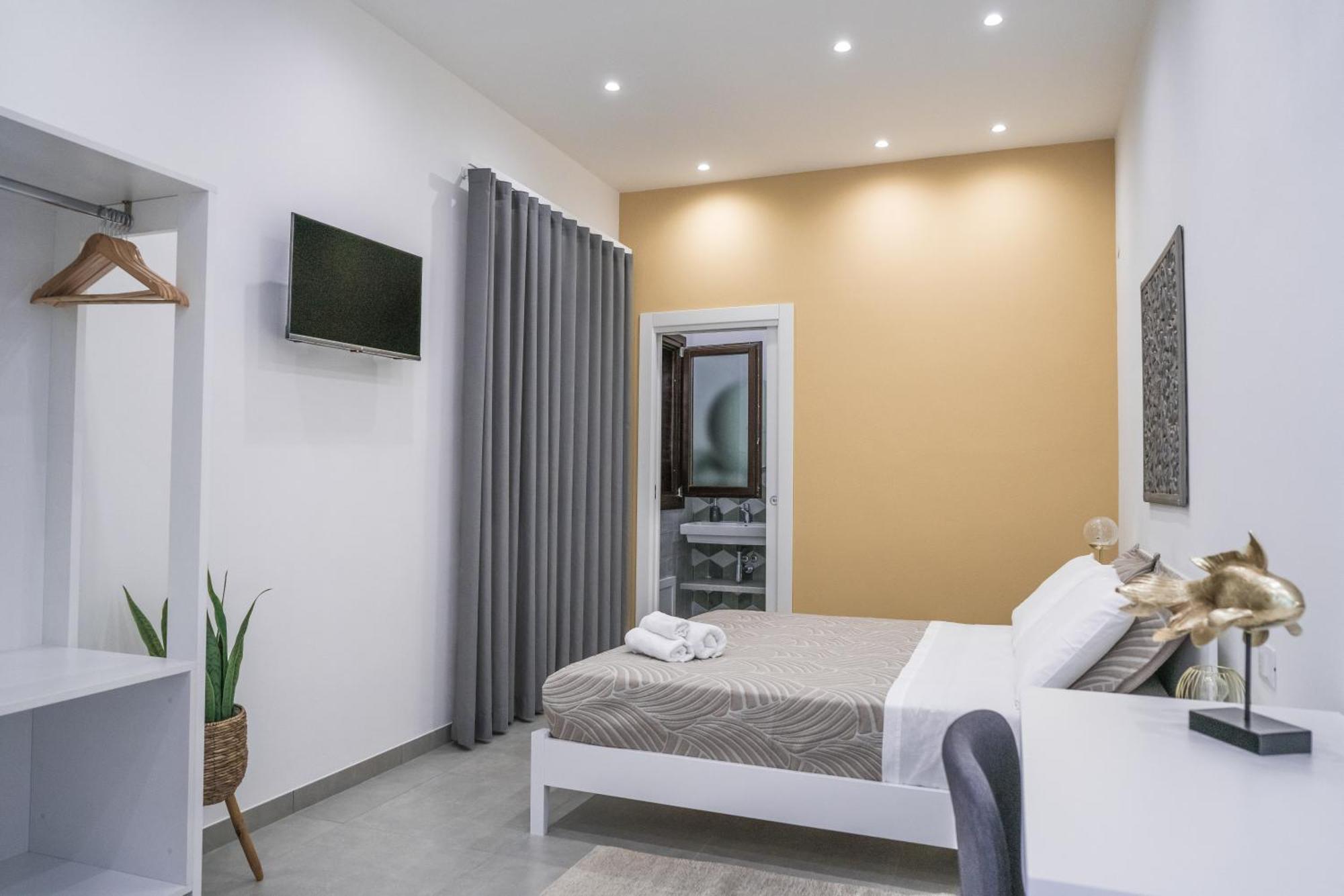 Casa Azzurra Rooms E Apartment 테라시니 외부 사진