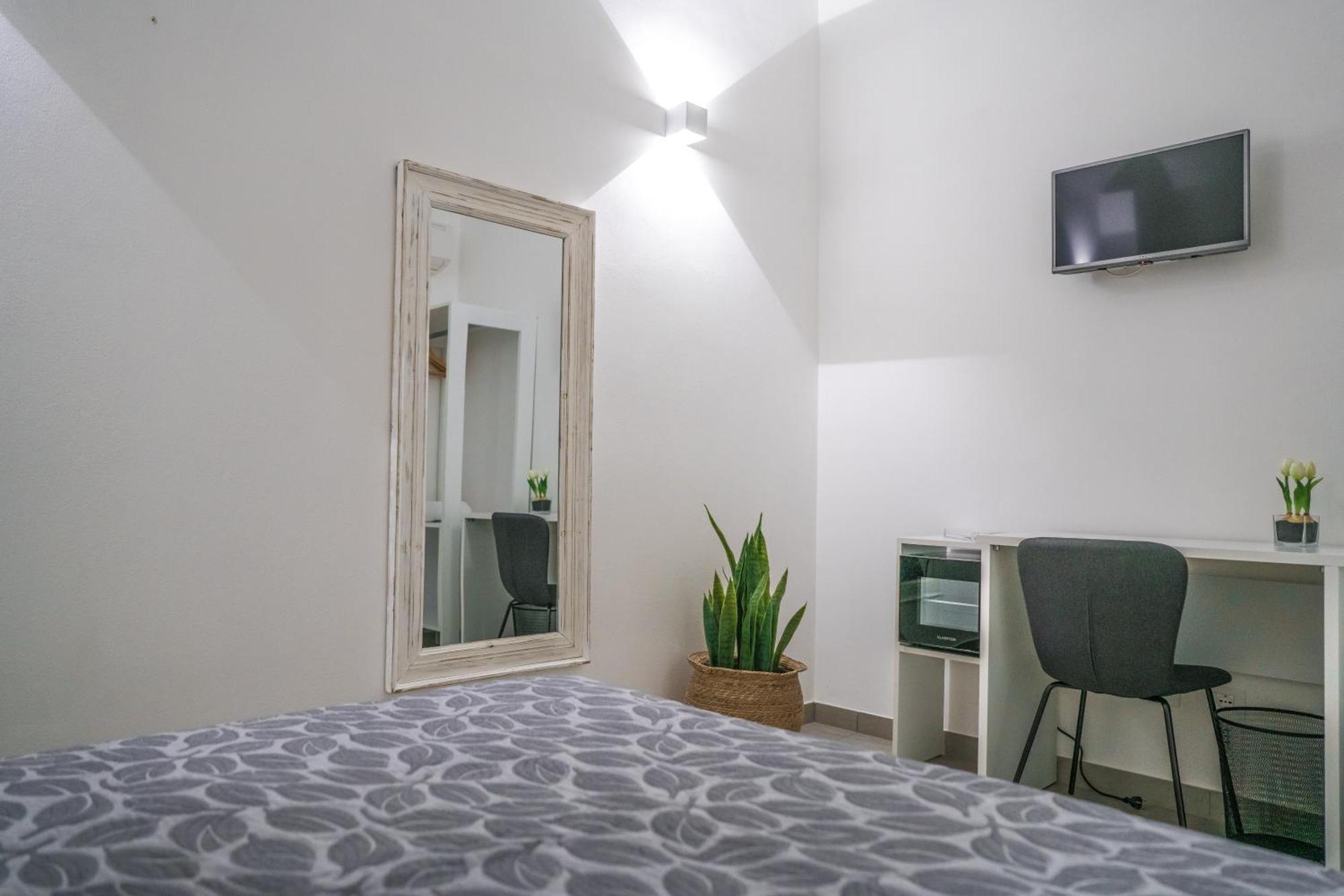 Casa Azzurra Rooms E Apartment 테라시니 외부 사진